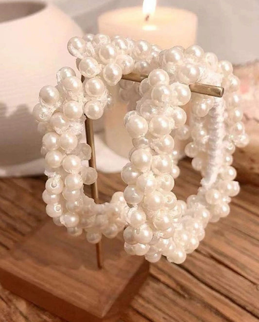 Pearl hair tie