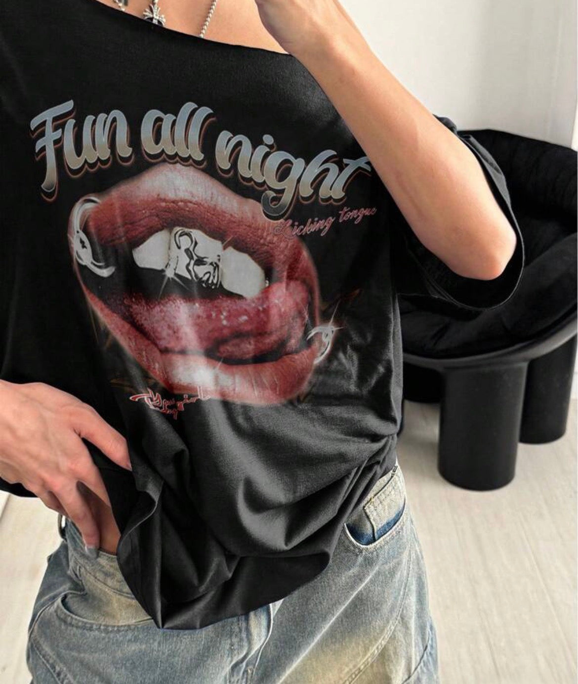 Loose shirt