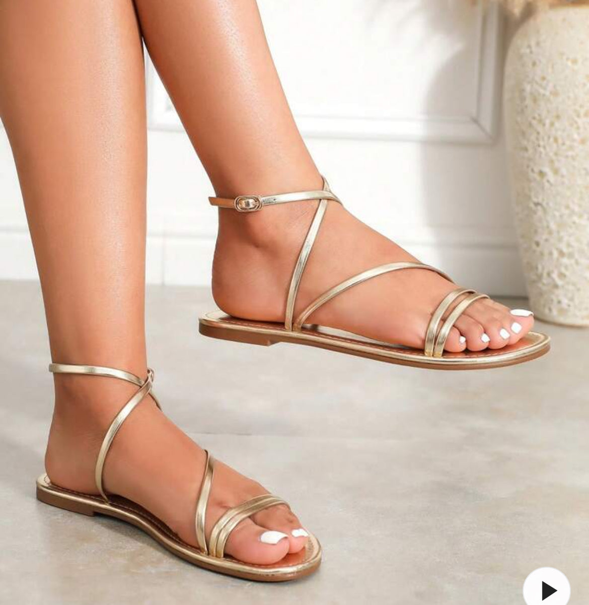 Flat sandals