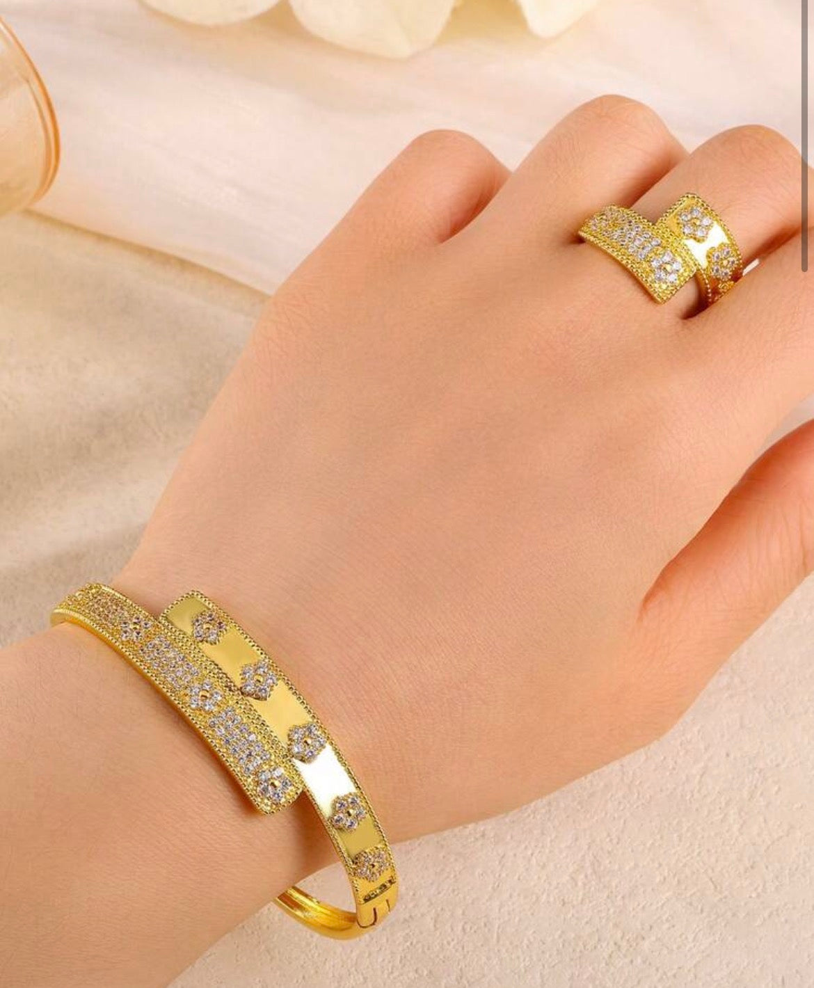 Gold set