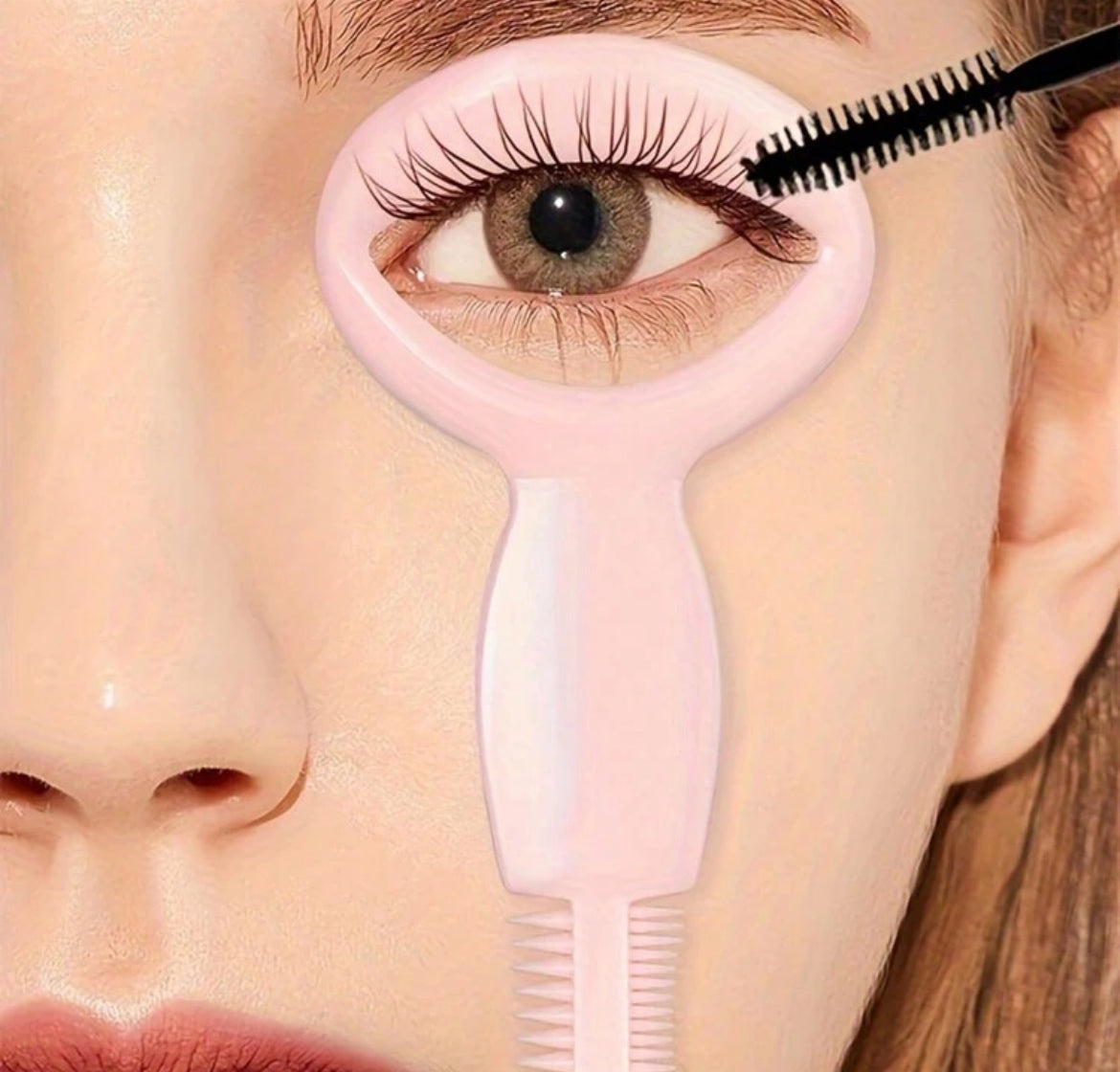 Eyelash styling tool