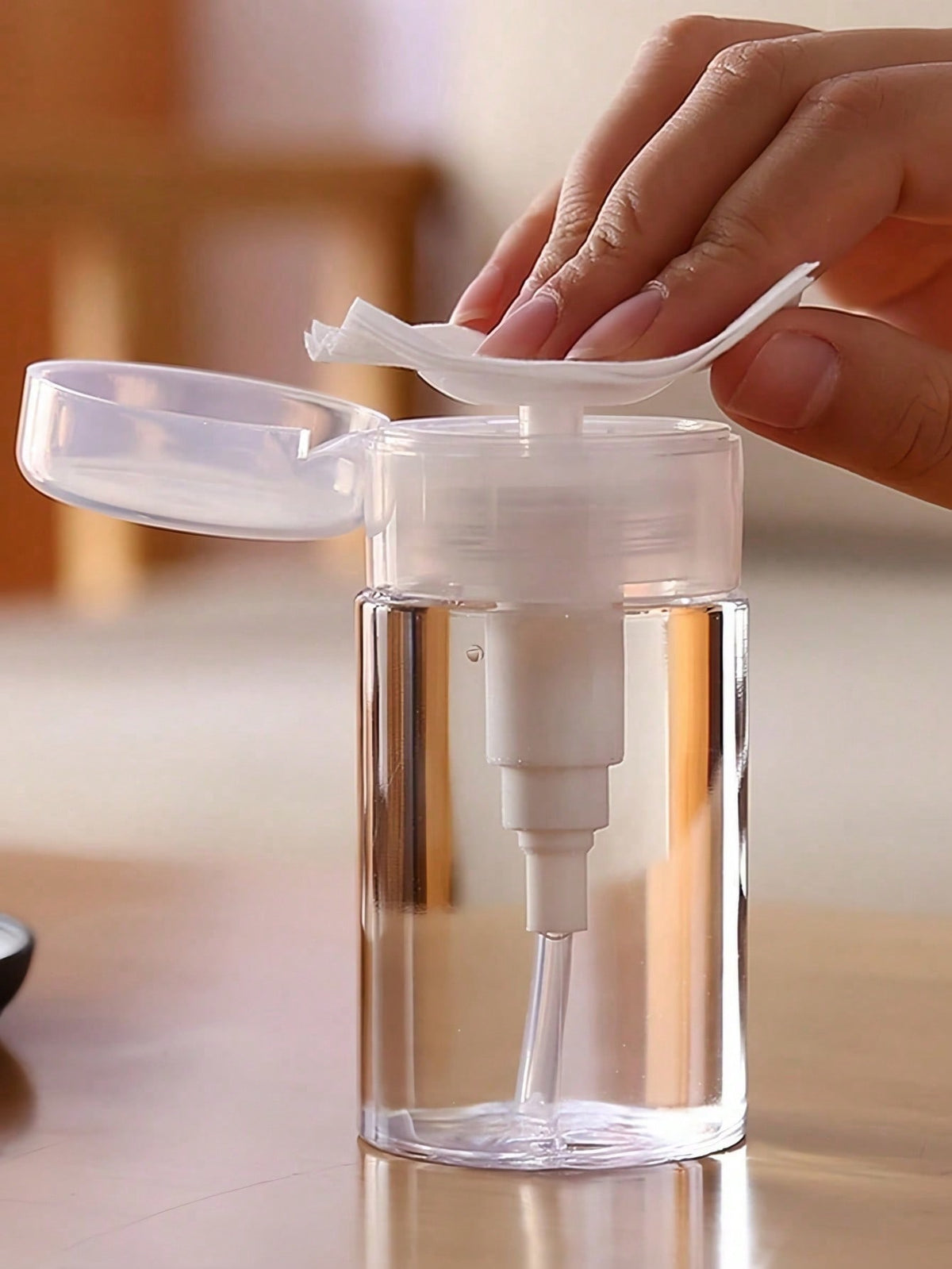 Dispensing bottle