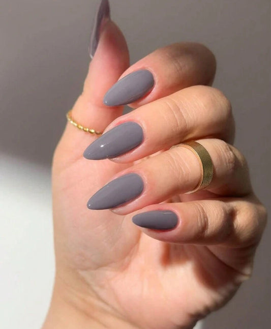 Press on nails