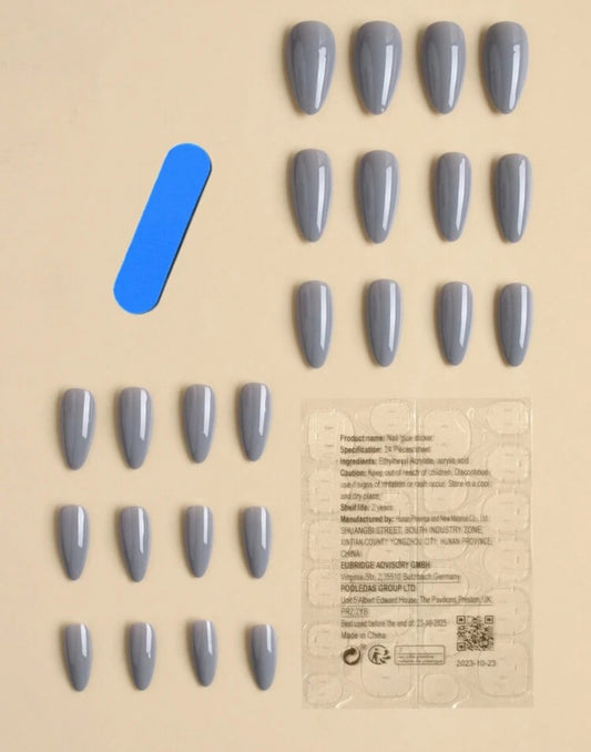 Press on nails