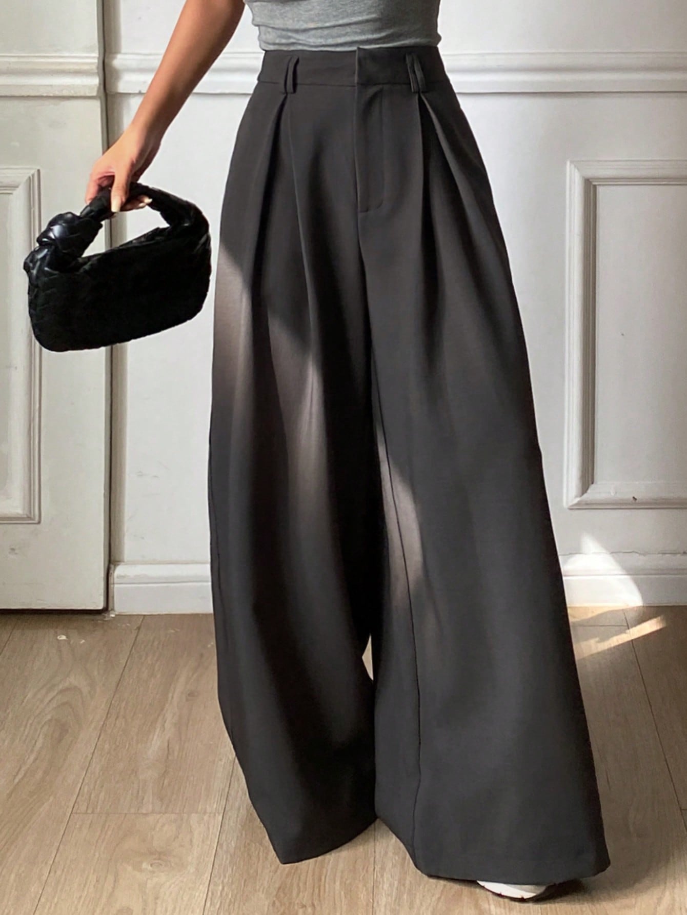 Wide leg trousers