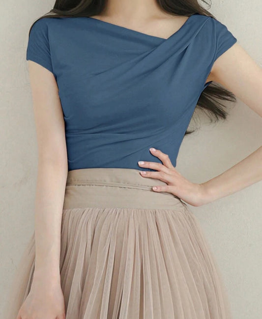 Slim-fit blouse