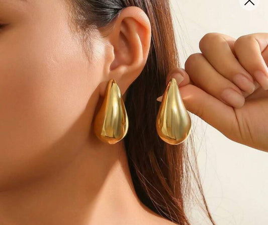 Gold earrings