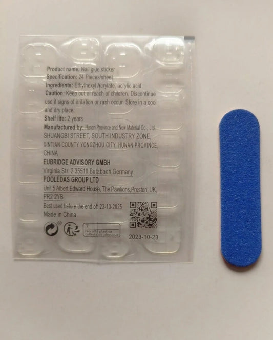 Press on nails