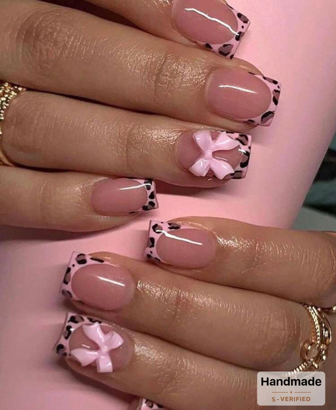Press on nails