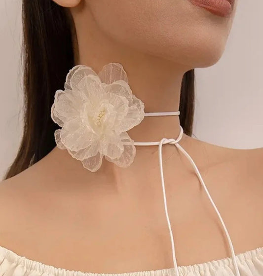 Flower choker