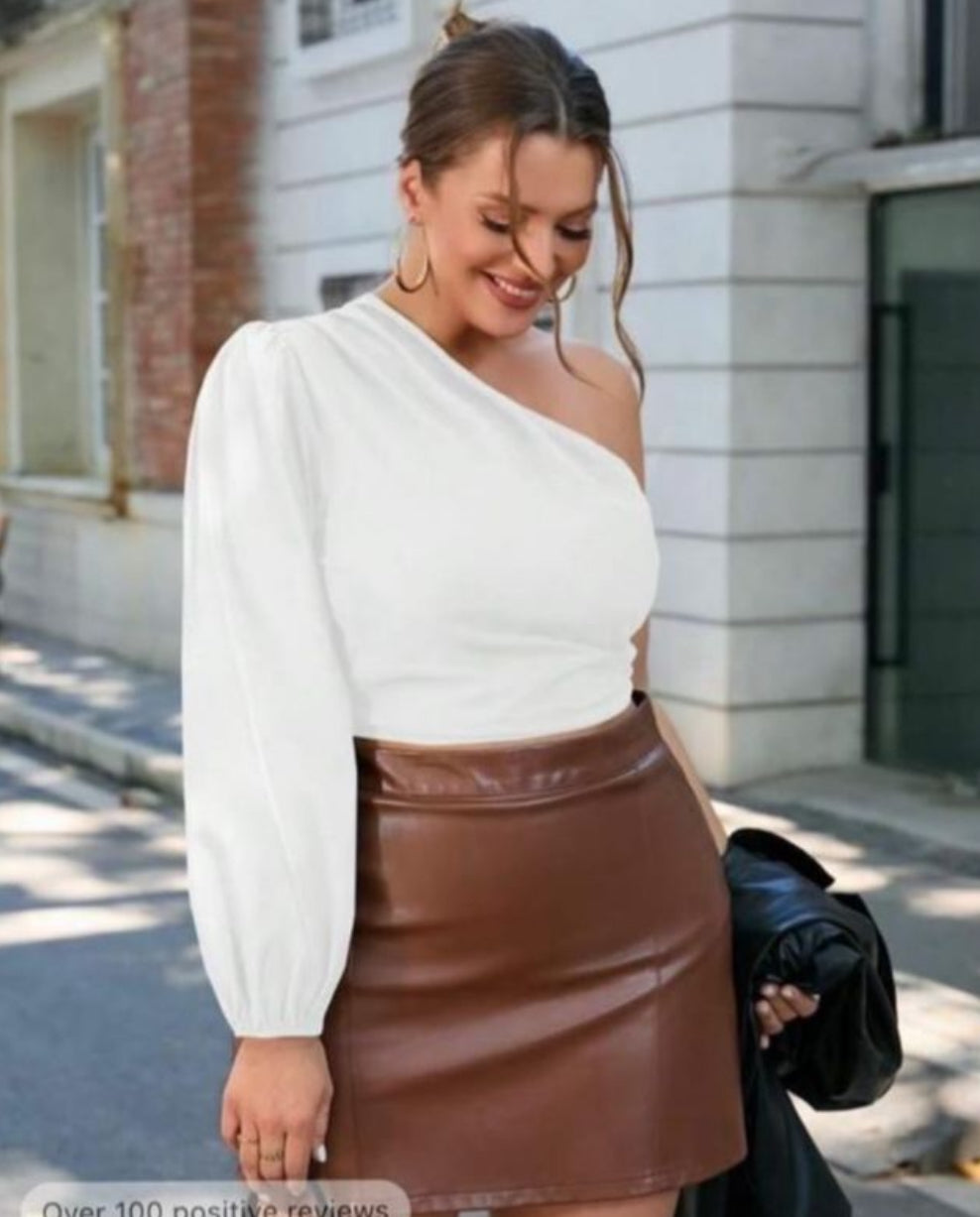 One shoulder top