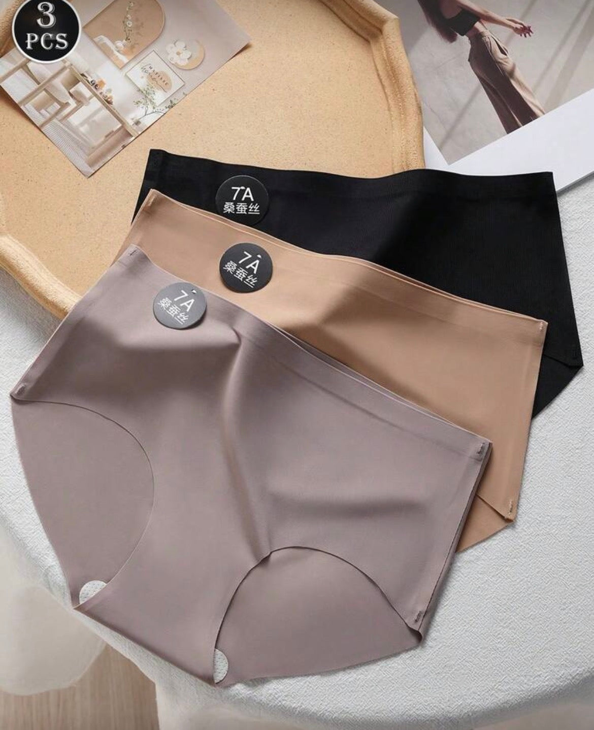 Seamless panties set