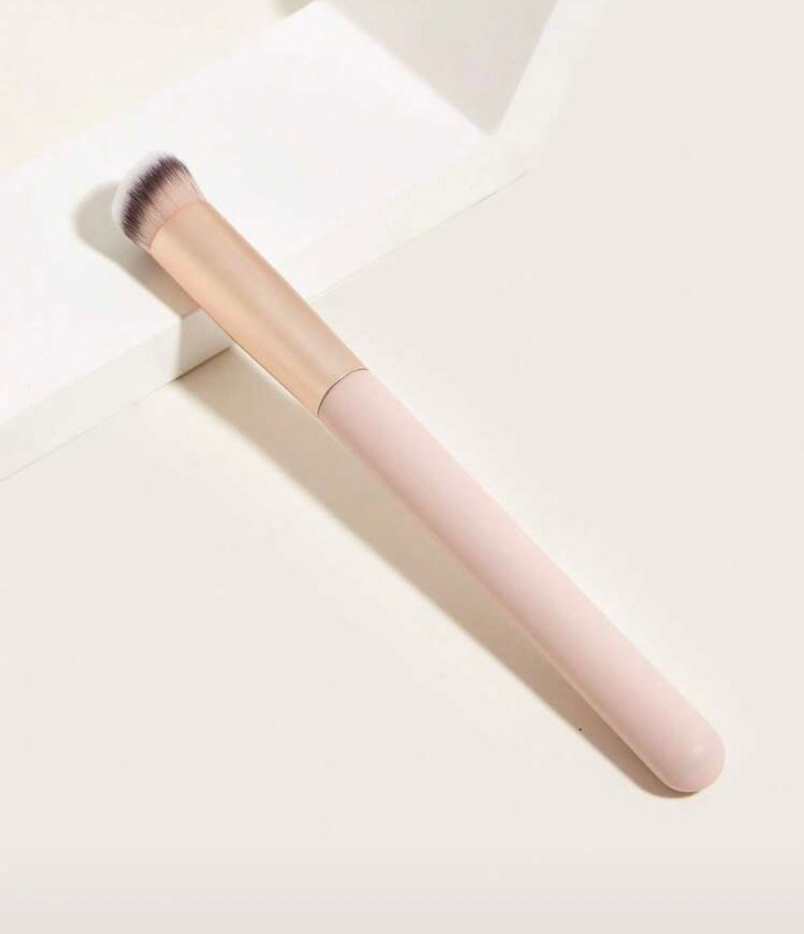 Concealer brush