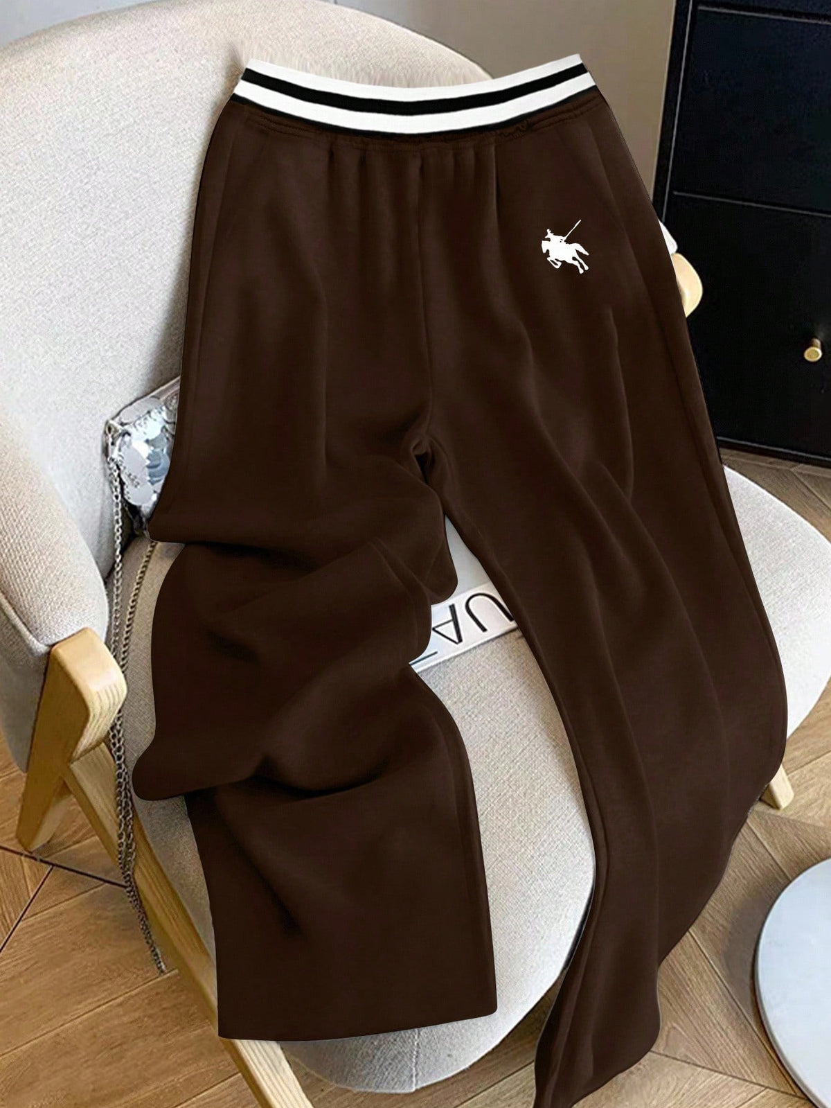 Loose pants