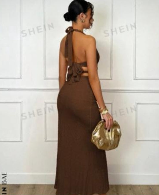 Backless dress