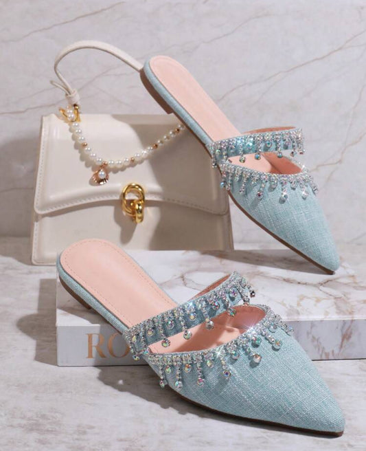 Flat shoes